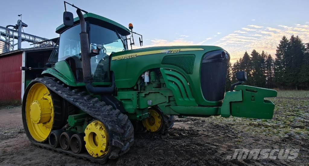 John Deere 8220 T Traktory