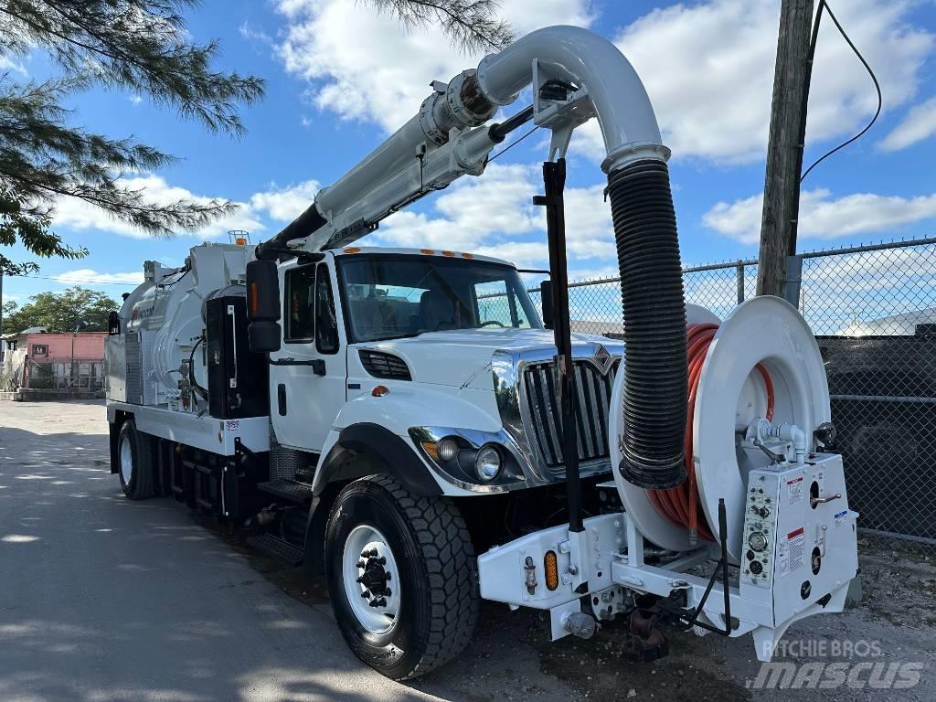 International 7400 Kombinované/Čerpací cisterny