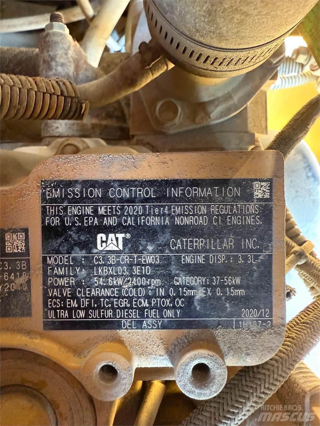 CAT 906M Kolové nakladače