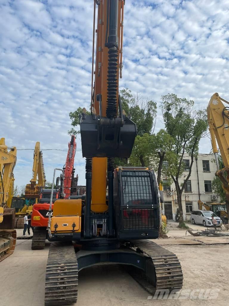 Hyundai 220LC-9S Midi rýpadla 7t - 12t