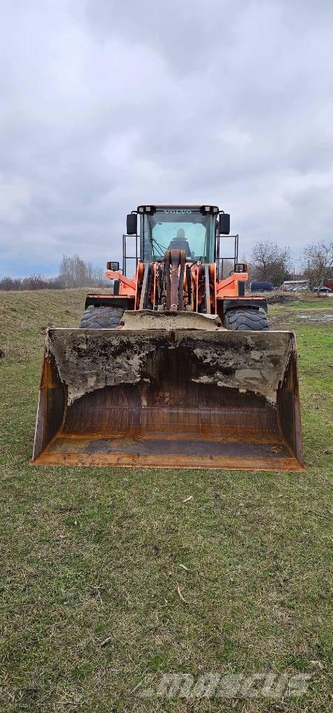 Volvo L150F Kolové nakladače
