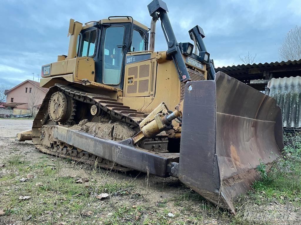 CAT D 6 T XL Pásové dozery