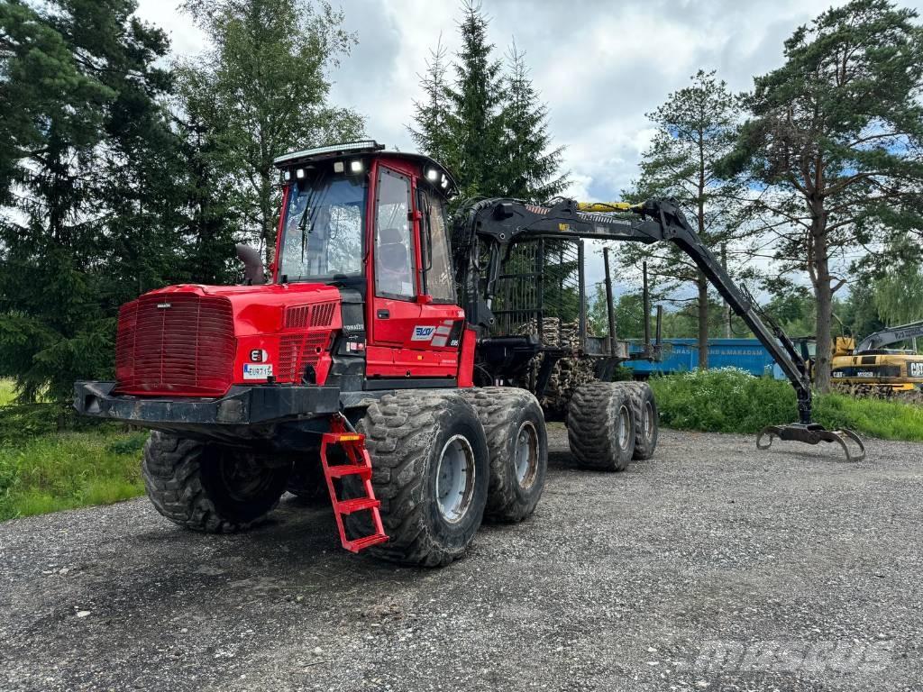Komatsu 895 Vyvážecí traktory
