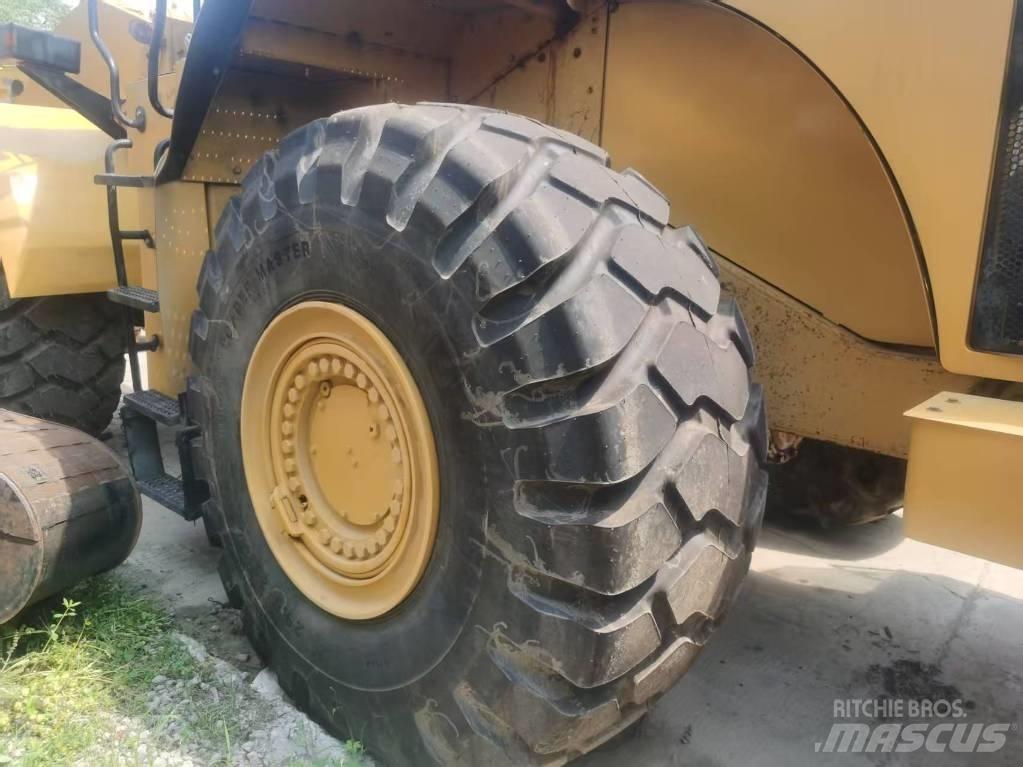 CAT 980 G Kolové nakladače