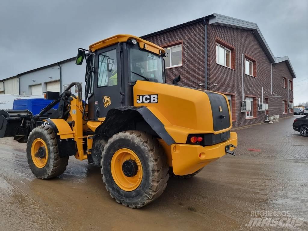 JCB 411 + 4 Kolové nakladače