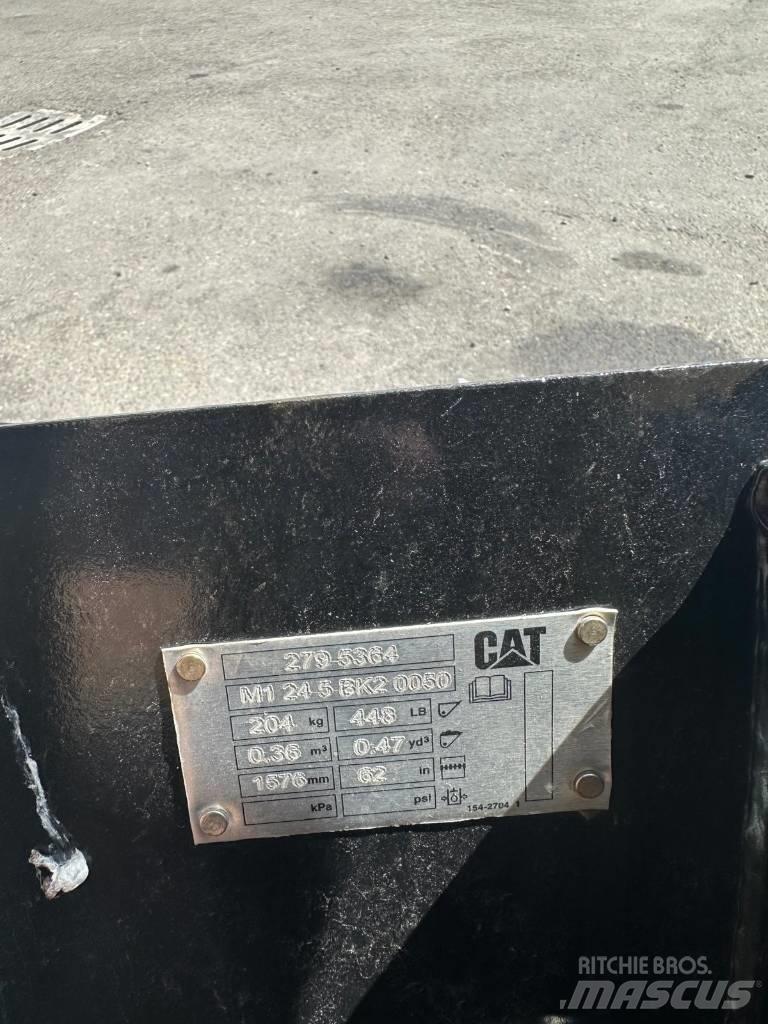 CAT 226D3 Smykem řízené nakladače