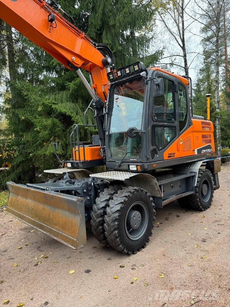 Doosan DX 170 W-5 Kolová rýpadla