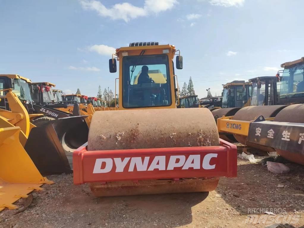 Dynapack CA602D Tahačové válce