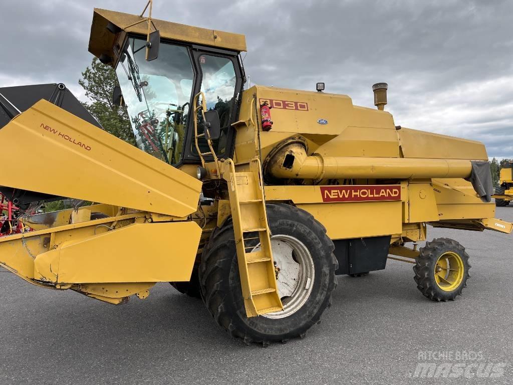 New Holland 8030 12´ Sklízecí mlátičky