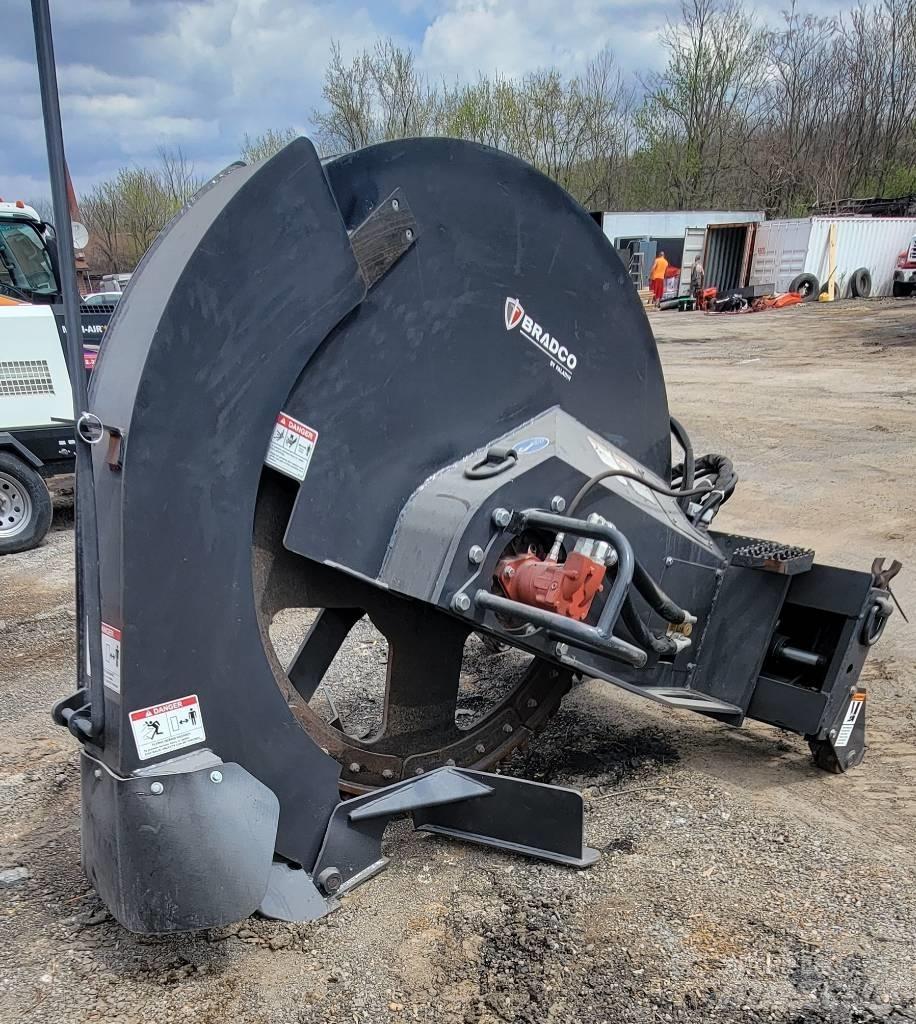 Bradco X24-610 Drtiče asfaltu
