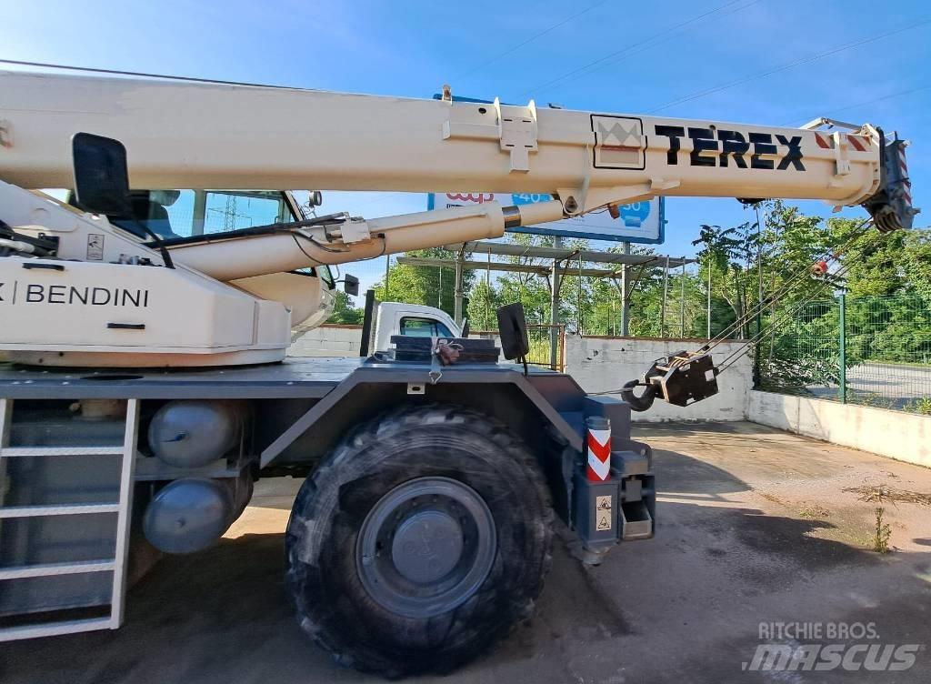 Terex RC45 Jeřáby pro těžký terén