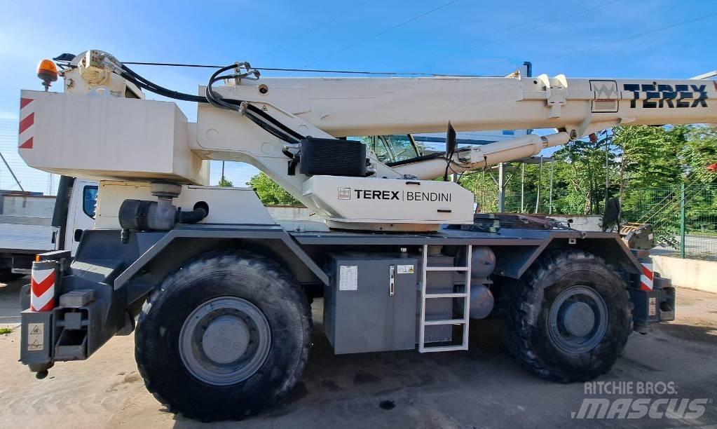 Terex RC45 Jeřáby pro těžký terén
