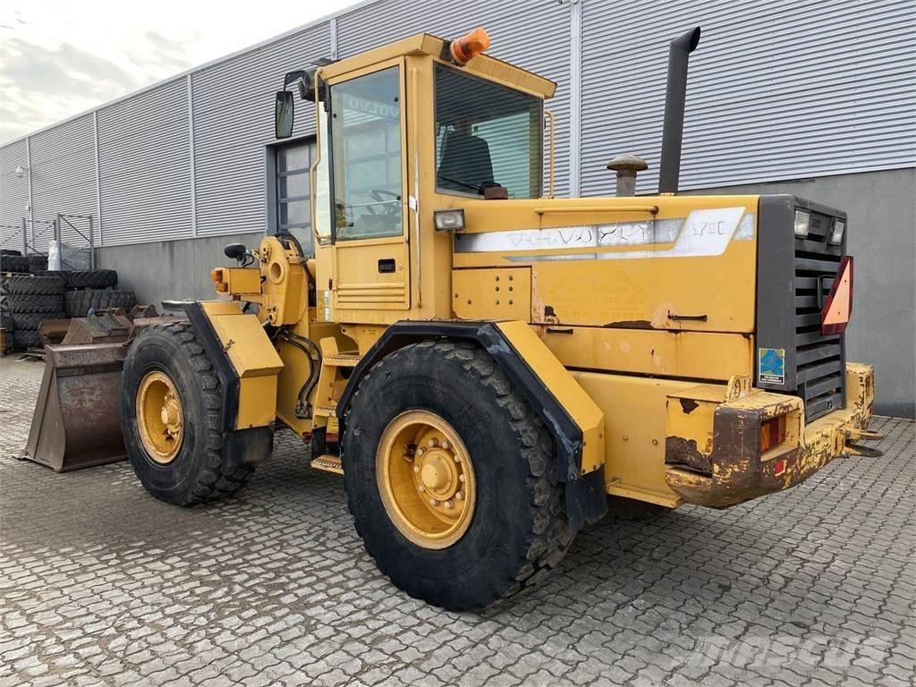 Volvo L70C Kolové nakladače