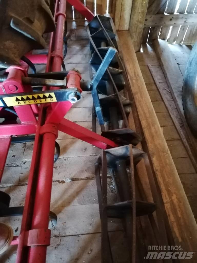 Potila S 280 Brány