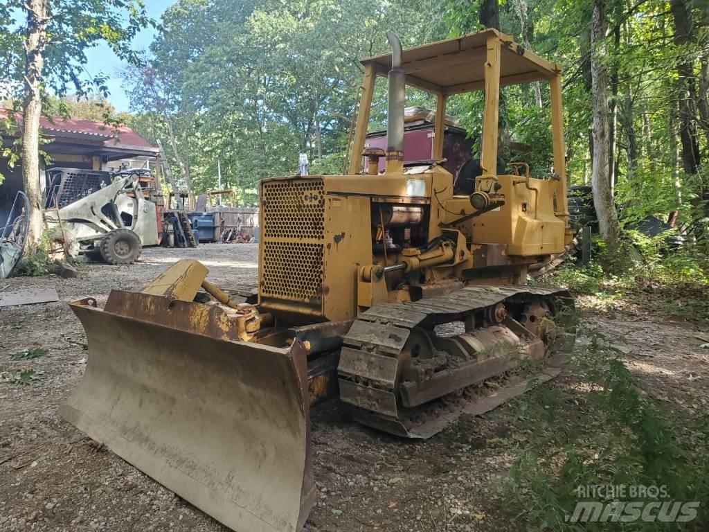 Komatsu D 31 A-17 Pásové dozery