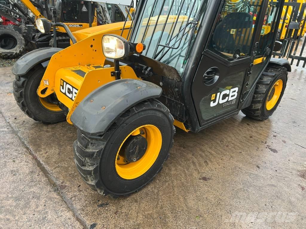 JCB 525-60 Teleskopické manipulátory