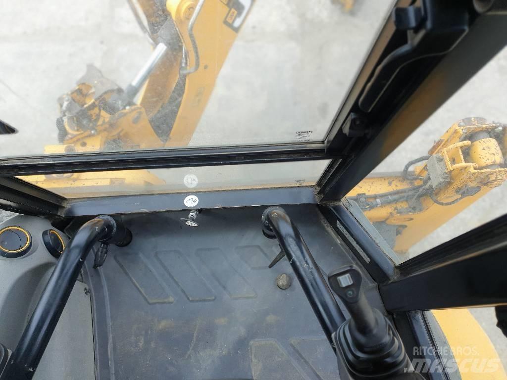 JCB 3 CX compact Rýpadlo-nakladače