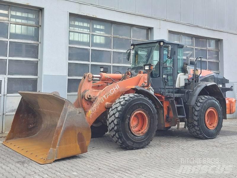 Hitachi ZW 250-6 Kolové nakladače