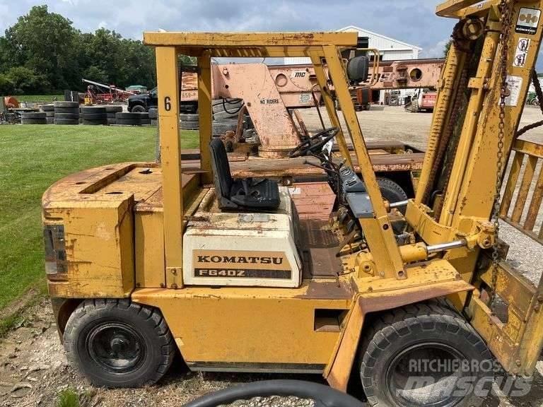 Komatsu FG 40ZT-4 Další