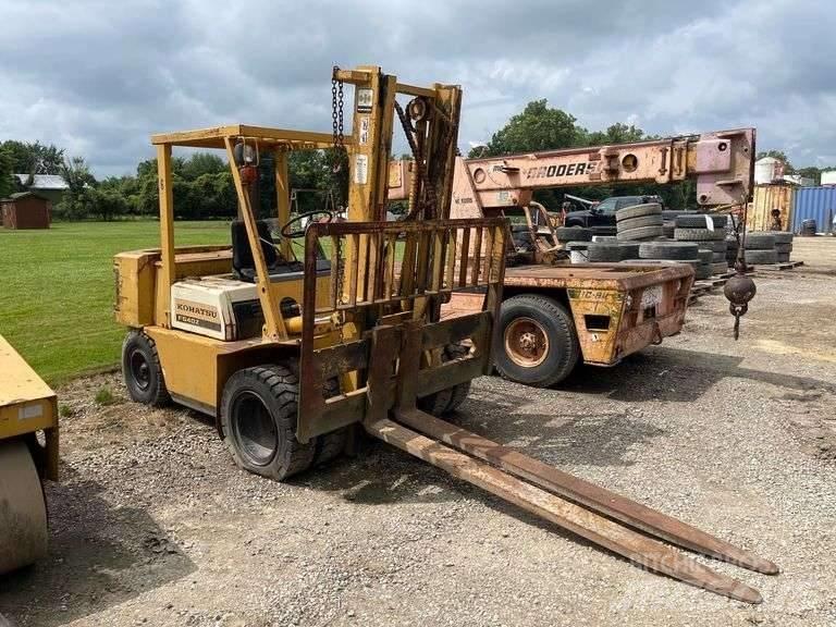Komatsu FG 40ZT-4 Další