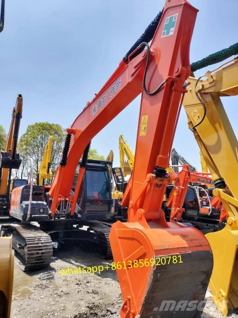 Hitachi ZX 200 Pásová rýpadla