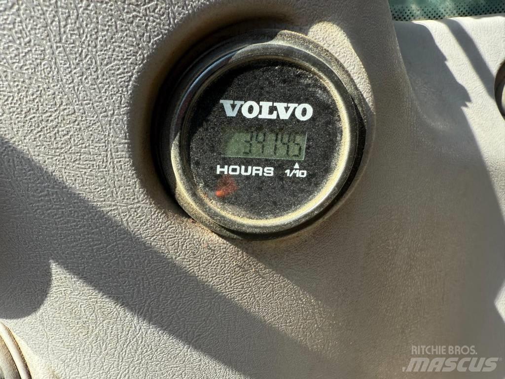 Volvo EC 220 E Pásová rýpadla