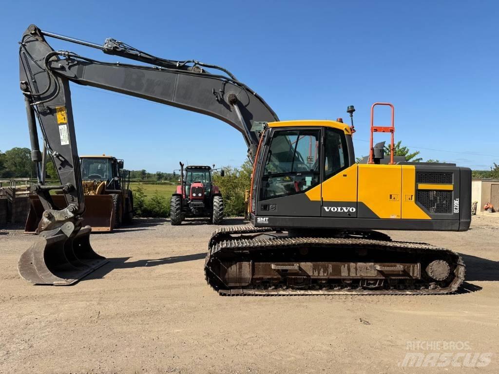 Volvo EC 220 E Pásová rýpadla