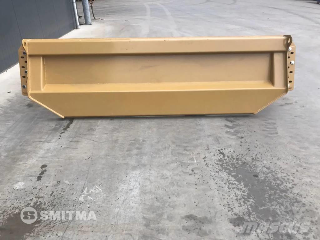 CAT 730C2 Zadní dveře