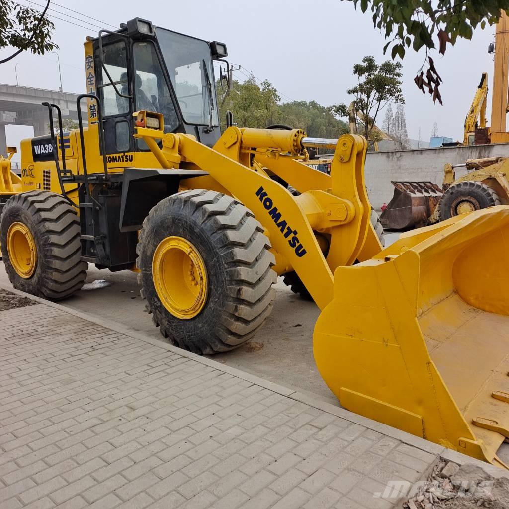Komatsu WA 380 Kolové nakladače