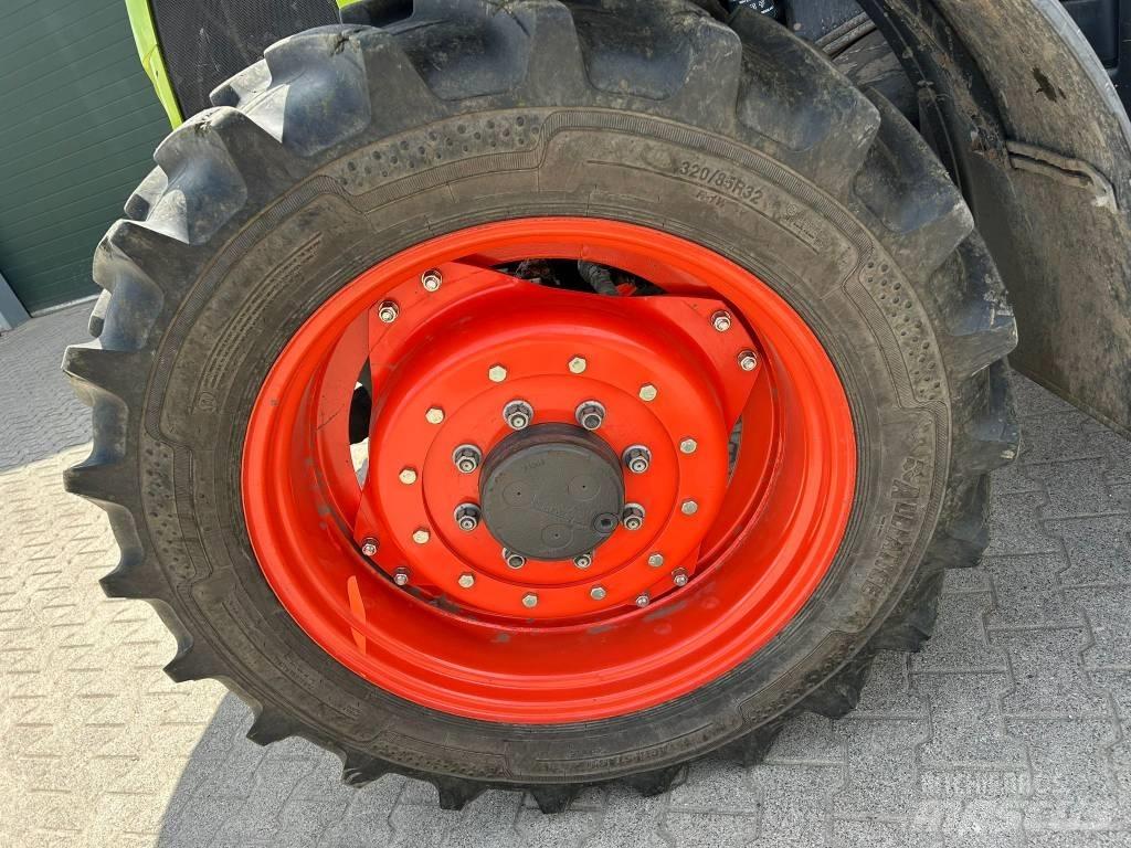 CLAAS Arion 410 Traktory