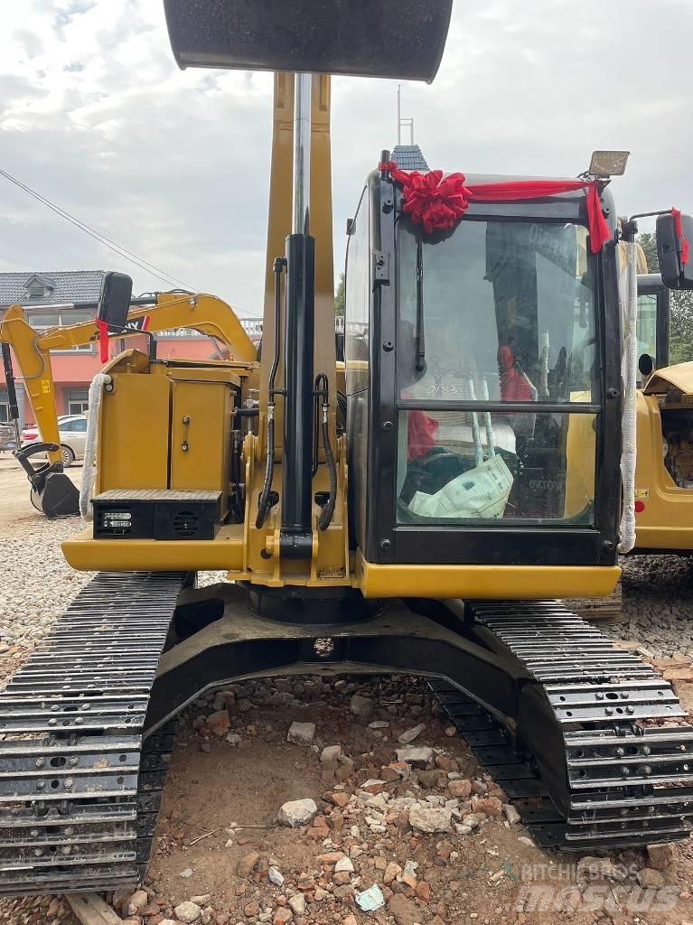 CAT 307 Mini rýpadla < 7t