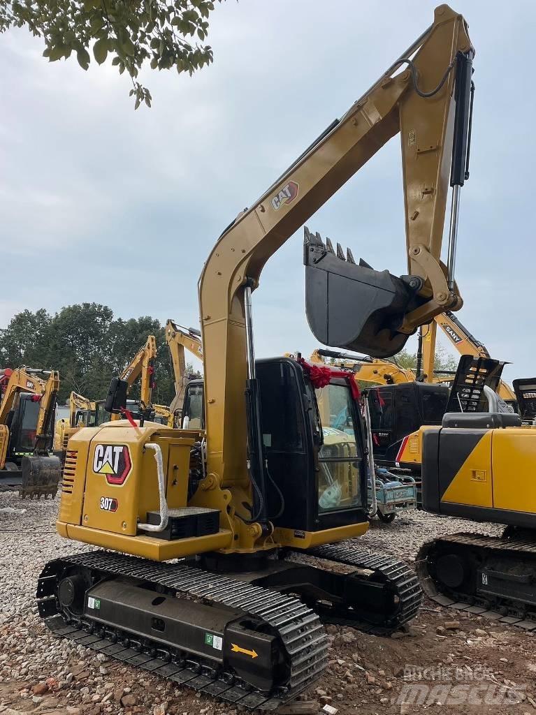 CAT 307 Mini rýpadla < 7t