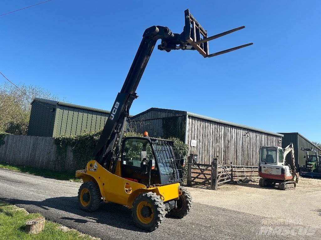 JCB 520-40 Teleskopické manipulátory