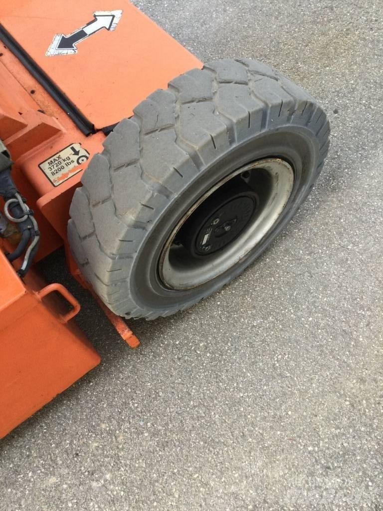 JLG E 300 AJP Kloubové plošiny