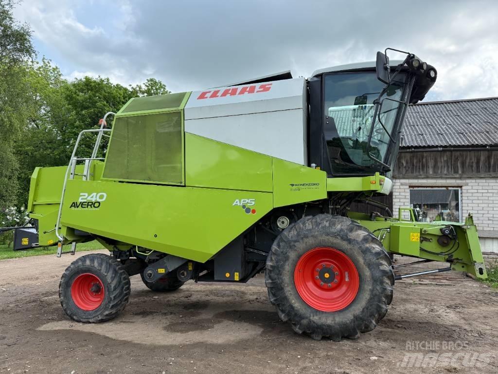 CLAAS Avero 240 Sklízecí mlátičky