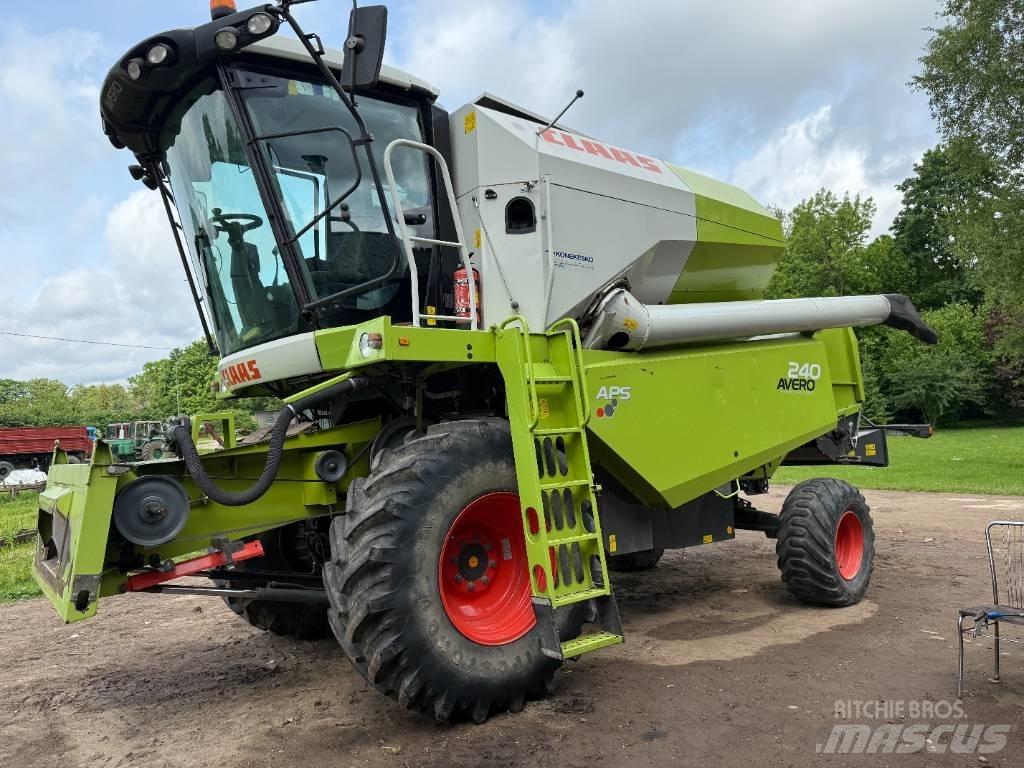 CLAAS Avero 240 Sklízecí mlátičky