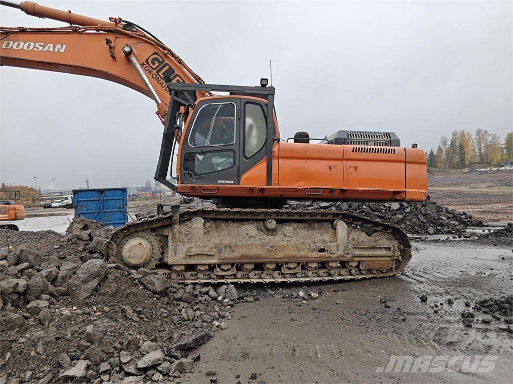 Doosan DX520LC Pásová rýpadla