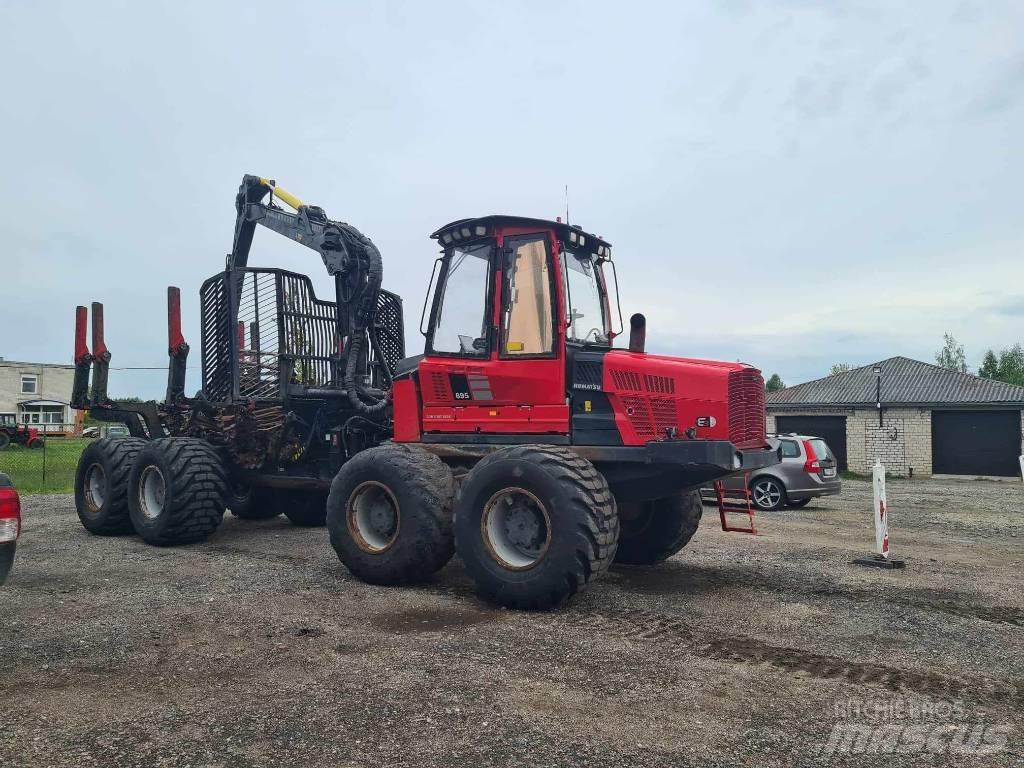Komatsu 895 Vyvážecí traktory