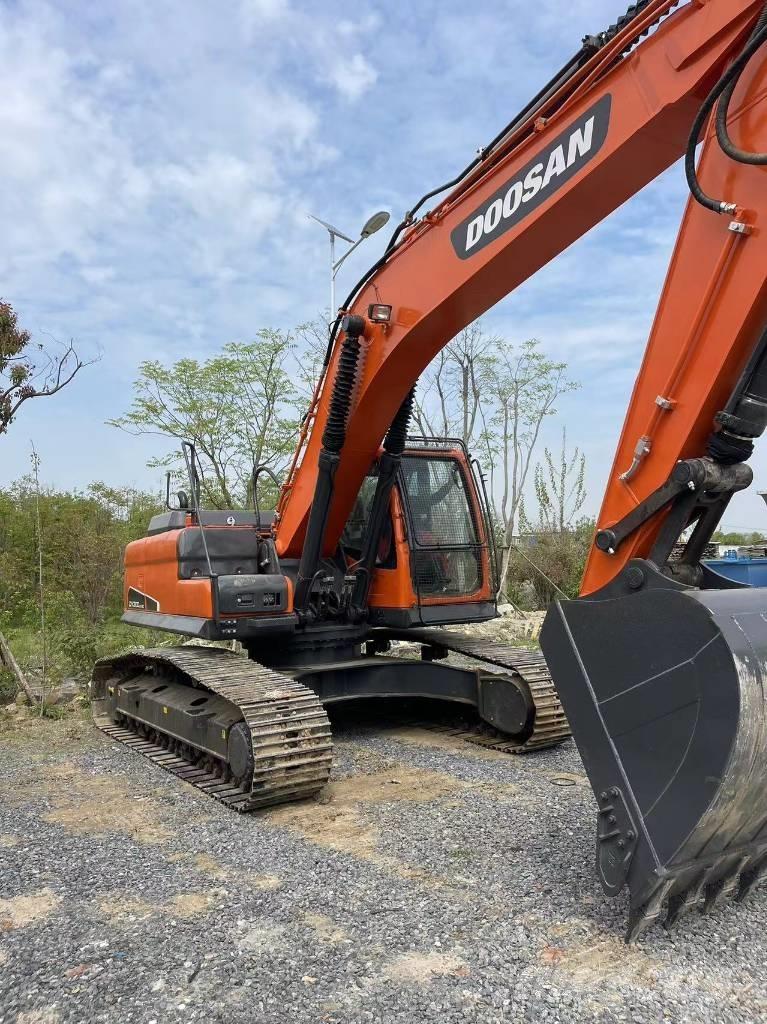 Doosan DX 300 LC Pásová rýpadla