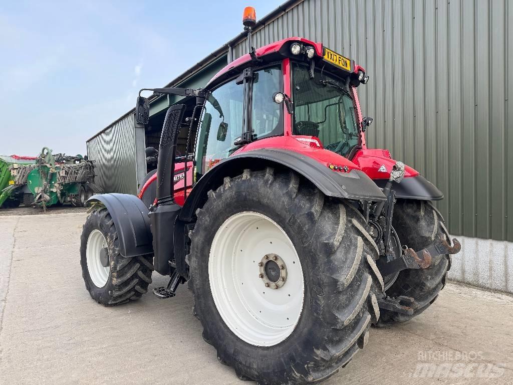 Valtra T194 Versu Traktory