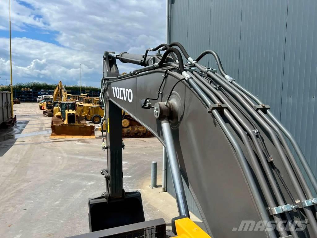 Volvo EC210 Pásová rýpadla