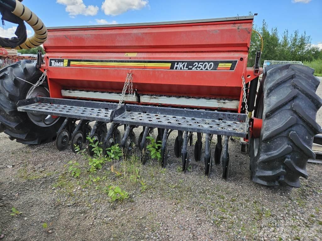 Tume HKL 2500 Kombinované secí stroje