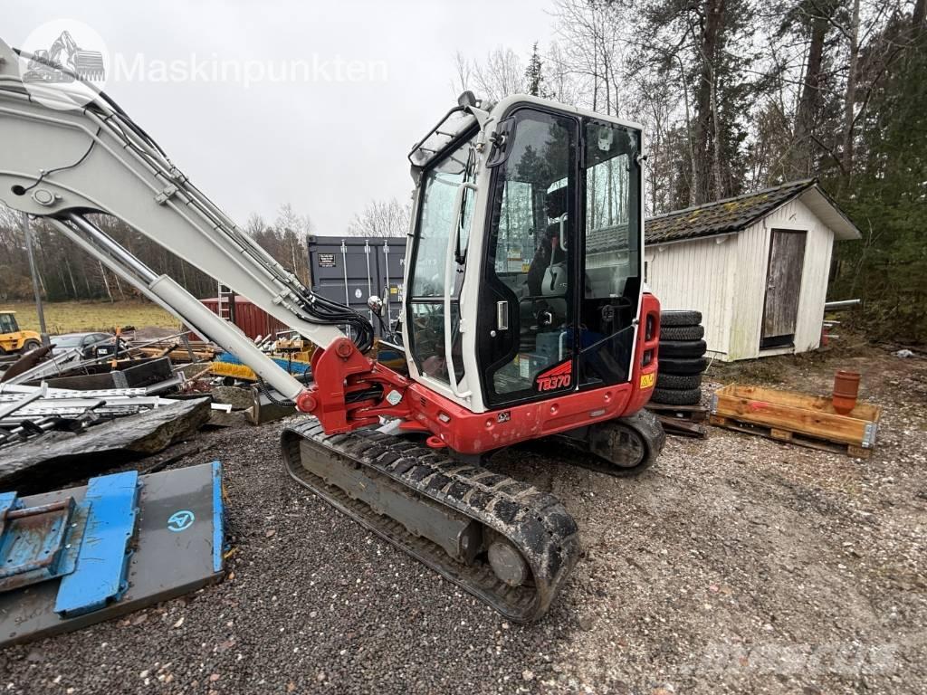 Takeuchi TB 370 Pásová rýpadla