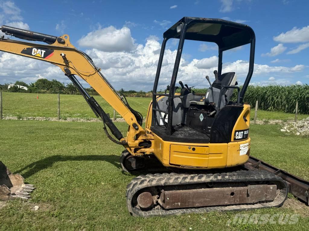 CAT 303.5 E CR Mini rýpadla < 7t