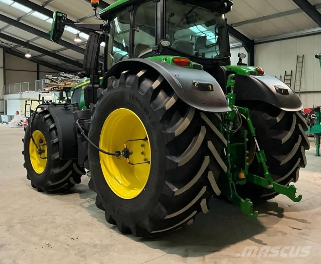 John Deere 6R 250 Traktory