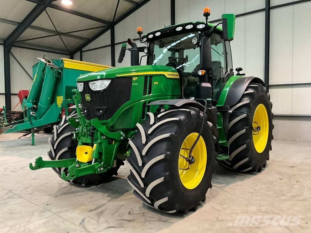 John Deere 6R 250 Traktory