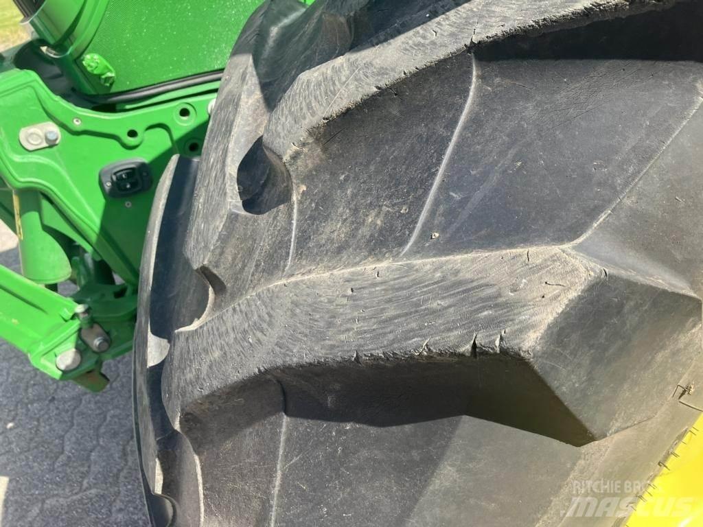 John Deere 6175R Traktory