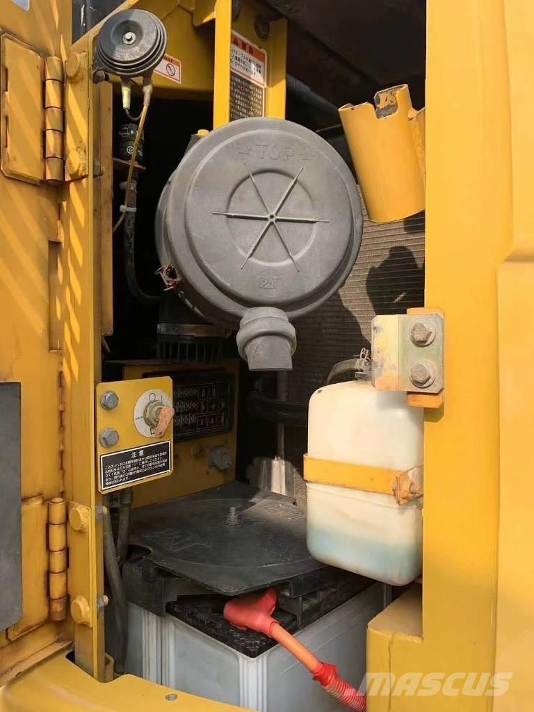 CAT 313 C Pásová rýpadla