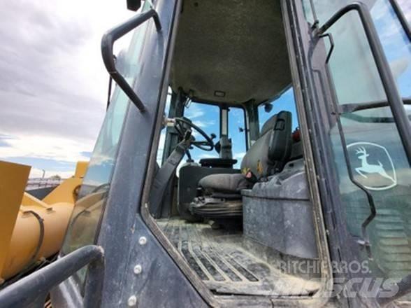 John Deere 624K Kolové nakladače