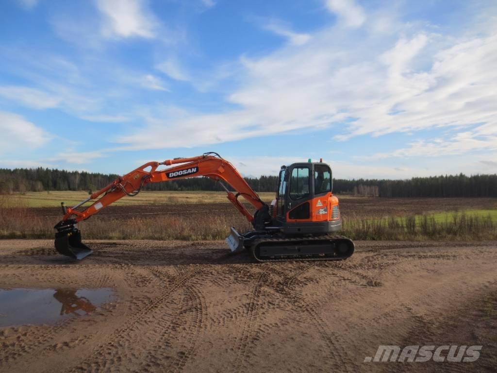 Doosan DX 85 R Midi rýpadla 7t - 12t